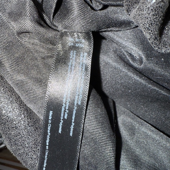 - ANTHROPOLOGIE JORY RUFFLE BLACK CLUTCH WITH DETACHABLE GOLD CHAIN - Picture 11 of 12